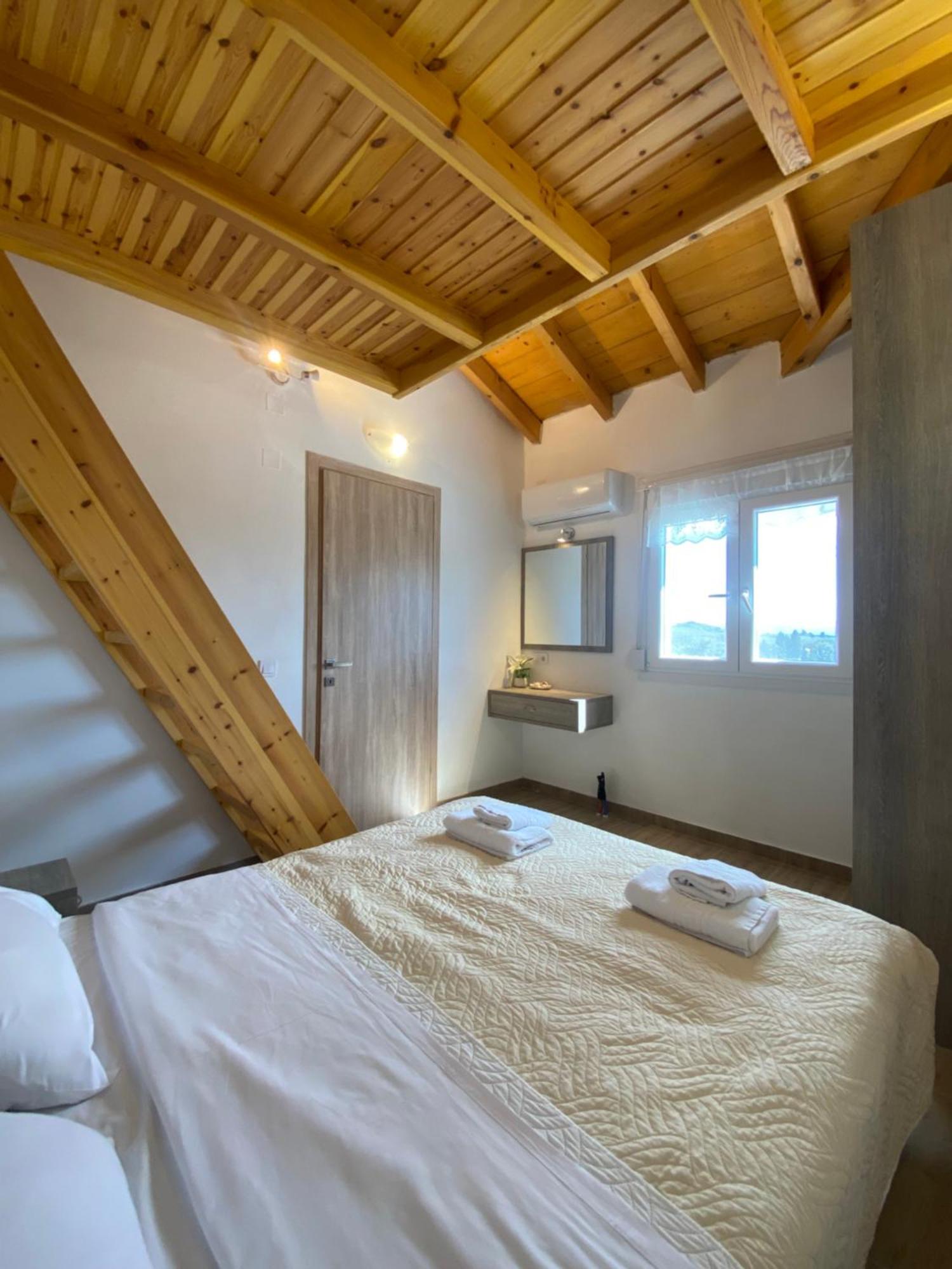 Theo Apartment ماراثياس المظهر الخارجي الصورة