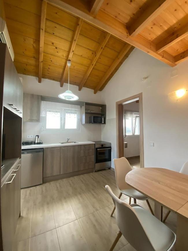 Theo Apartment ماراثياس المظهر الخارجي الصورة